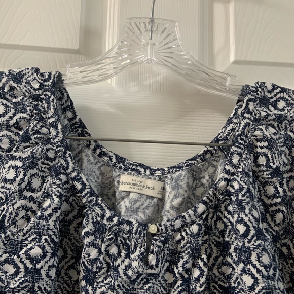Abercrombie & Fitch Blue/White Round Hem Top size XS - Picture 3 of 7